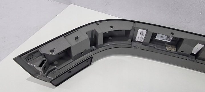 MOULURE GARDE-BOUE GAUCHE ARRIÈRE MERCEDES G AMG W463 LIFT 18-24 7124