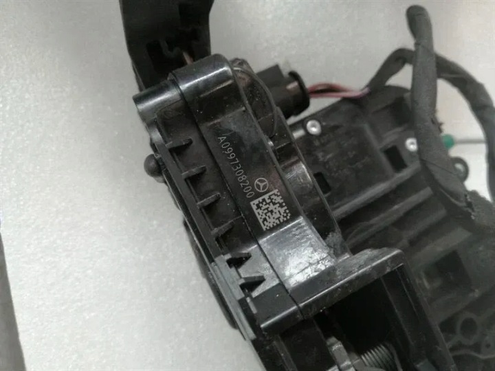 MERCEDES S-CLASS W222 RRH DOOR LOCK KEYLESSGO A0997308200 RE