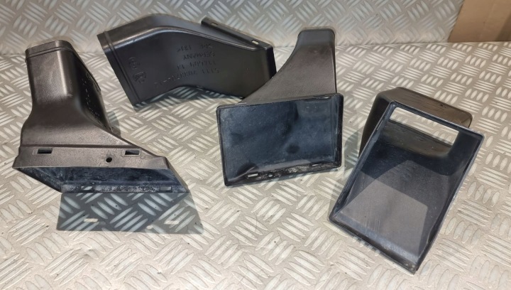 BMW 5 E60 E61 ADMISSION PARE-CHOCS CANAL AIR FREINS DROIT AVANT 7033704