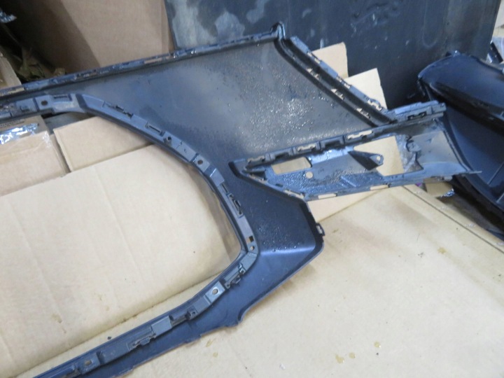 PARE-CHOCS AVANT AUDI Q4 E-TRON 89A807725