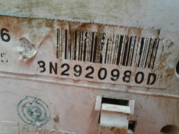 AUDI TT 98-06 1,8T TABLEAU DE BORD COMPTEUR 8N2920980D