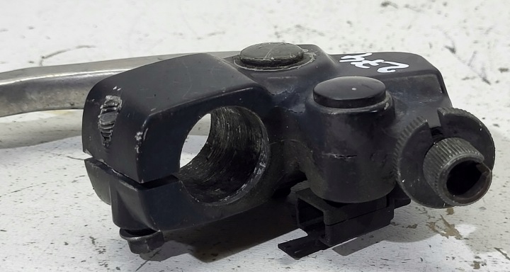 FIXATION POIGNÉE ADHÉRENCE 29L829110100 YAMAHA FZR 600 GENESIS 1994-1996 R