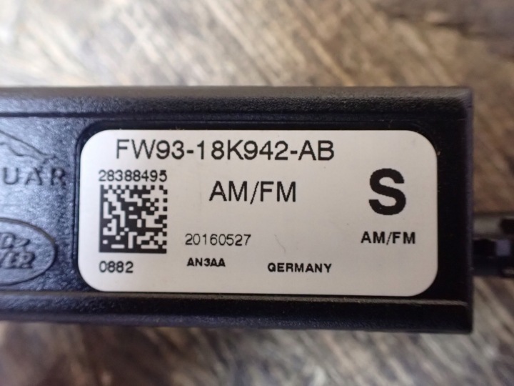 MODULE AMPLIFICATEUR ANTENNES JAGUAR XJ X351 LONG EUROPE FW93-18K942-AB 5632