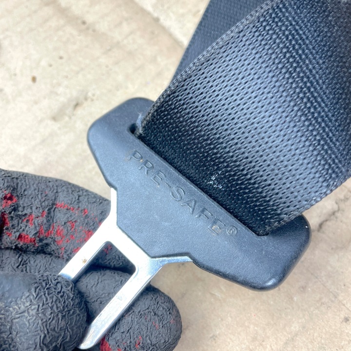 CEINTURE DE SÉCURITÉ DROIT AVANT PRE SAFE MERCEDES E W212 09-13R AVANT LIFT