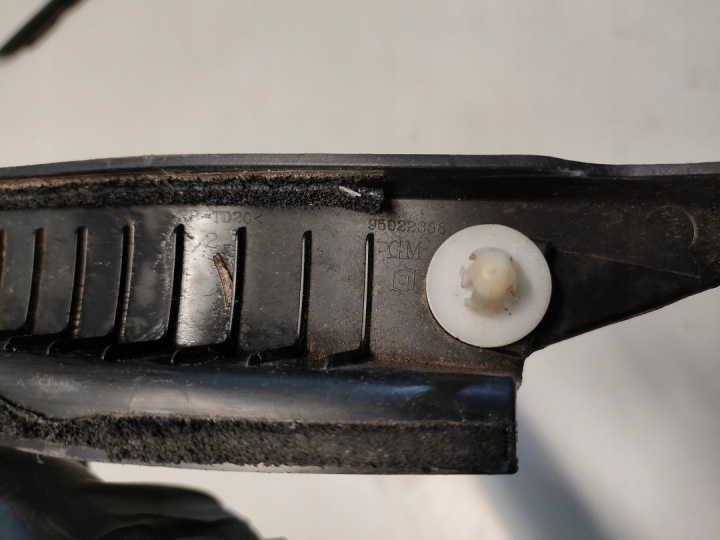 CHEVROLET AVEO INSONORISATION GARDE-BOUE 95022358