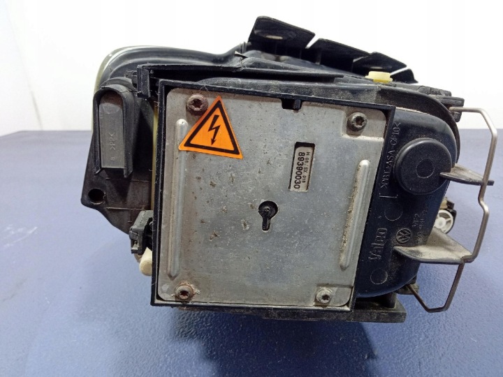VW PASSAT B6 05- PROJECTEUR GAUCHE BIXENON ROTATIF EUROPE 3C0941751G