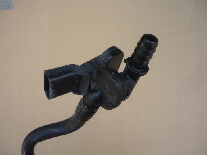 FIL PRESSION SERVOS VW 2.0 FSI 150KM BLR 1K0612041BT
