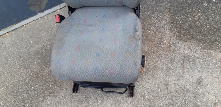 SIÈGE CONDUCTEUR AMORTYZOWANY MERCEDES SPRINTER CDI 95-06R PNEUMATIQUE VW LT