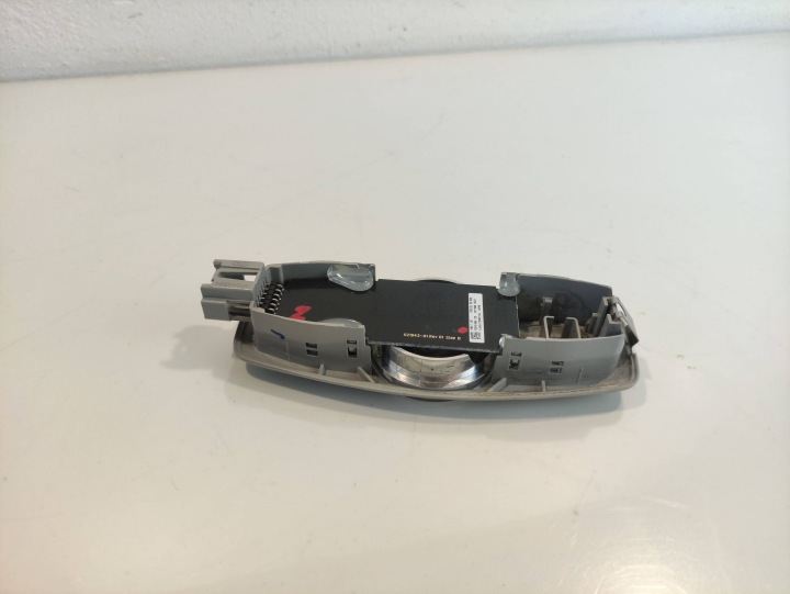 FORD FOCUS MK3 III ÉCLAIRAGE INTERNE AMPOULE PLAFONNIERS AM5113776BB