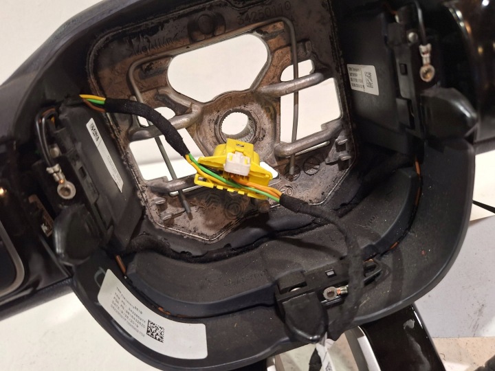 VOLANT 98164326ZD CITROEN C3 III 16-