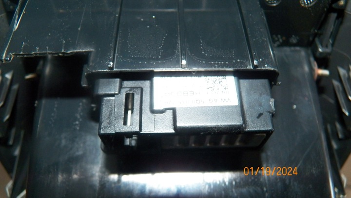 DEFLECTOR DE VENTILACIÓN USB SEAT ATECA 5F0819203 