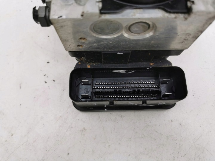 VOLVO V70 2008 POMPE ABS