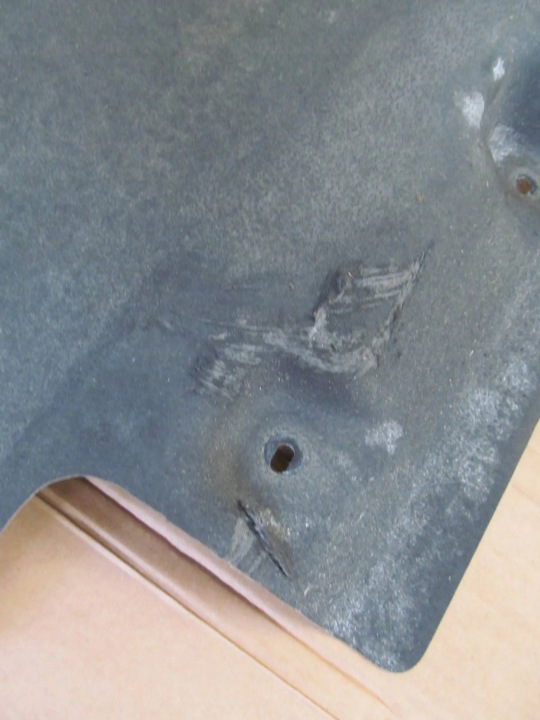 MONDEO UNIVERSEL 14-19 PROTECTION PLAQUE PLANCHERS GAUCHE C402