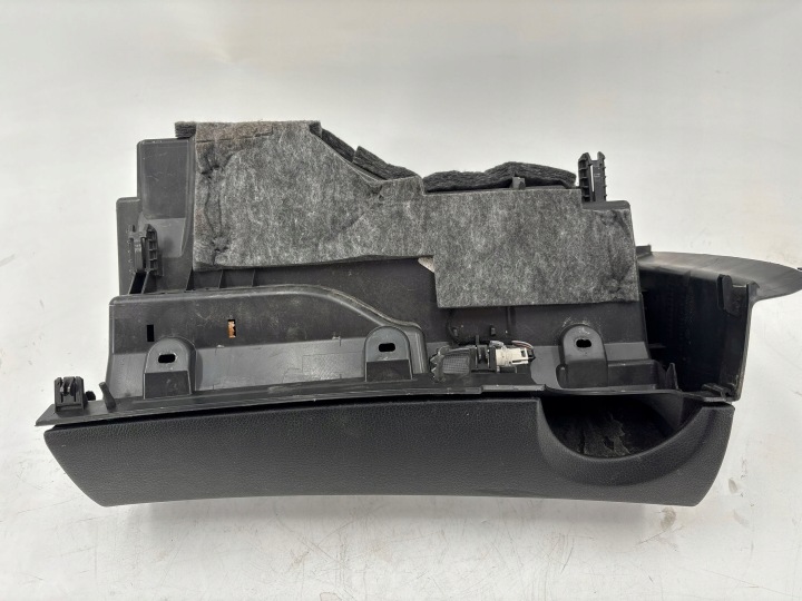 MERCEDES-BENZ C W205 2015 AVANT CÔTÉ DROITE BOÎTE À GANTS TABLEAU DE BORD INSTRUMENTATION