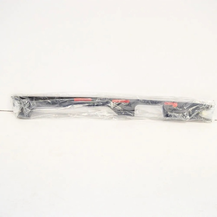 AUDI A4 B9 PROTECTION DROIT AVANT GARDE-BOUE 8W0820582C ORIGINALE