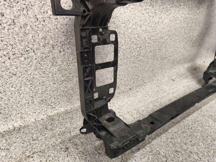 PANNEAU AVANT TOUAREG III AUDI Q7 Q8 760805588N