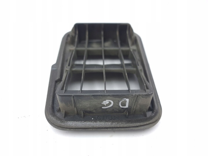 TOYOTA PRIUS (XW20) 2008 ENSEMBLE GRILLE VENTILATION SOUS ZDERZAKIEM TYLNYM