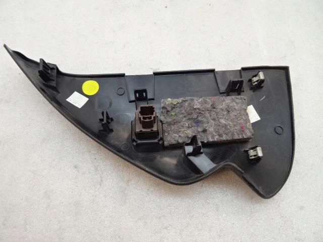 PEUGEOT 308 T9 DROITE BOUCHON PROTECTION CONSOLES TABLEAU DE BORD 9677540477