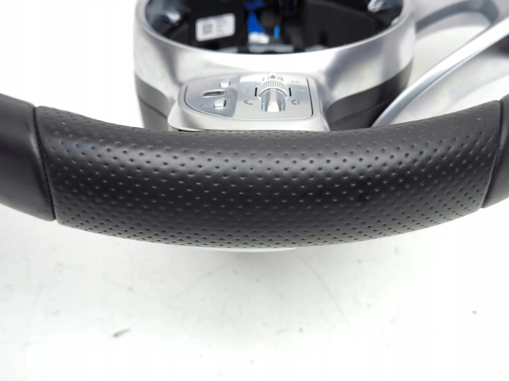 MERCEDES-BENZ EQA 2022 VOLANT 4551923