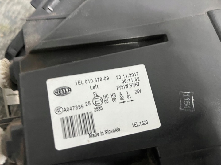 VOLVO FH 2012 PHARE PROJECTEUR GAUCHE AVANT GAUCHE AVANT