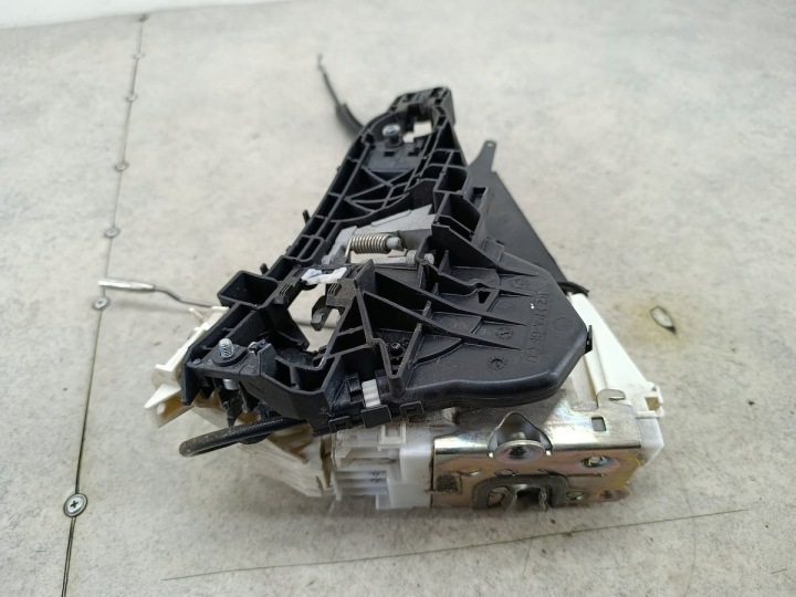 SERRURE DE PORTE DROIT AVANT MERCEDES-BENZ CLASSE A W169 1697202835 A1697600234