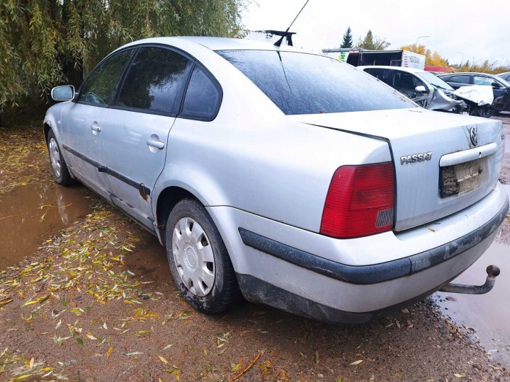 VOLKSWAGEN PASSAT KOLNIERZ SYSTÈMES REFROIDISSEMENT COUVERCLE CARCASSES THERMOSTAT UK