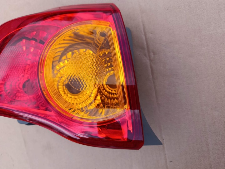 PHARE GAUCHE DROITE ARRIÈRE ARRIÈRE TOYOTA COROLLA E15 X BERLINE NEUF ORIGINAL AILE