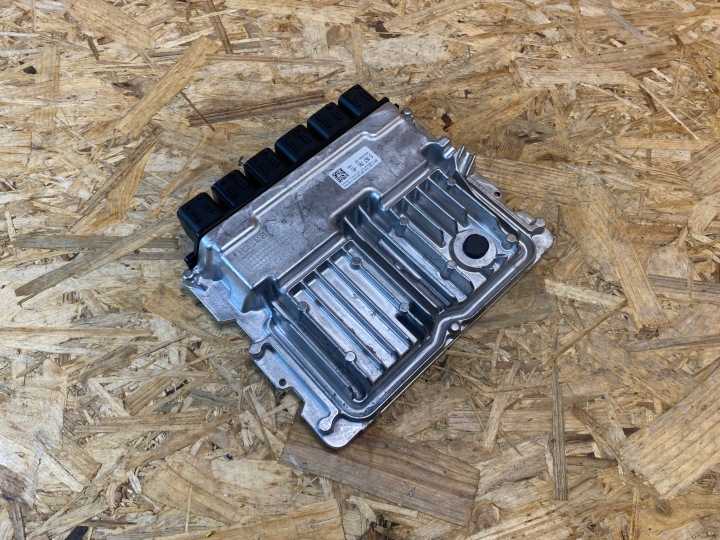 ORDINATEUR CONTRÔLEUR MOTEUR BMW 1 F40 F44 2.0B 5A57781 0261S1066N