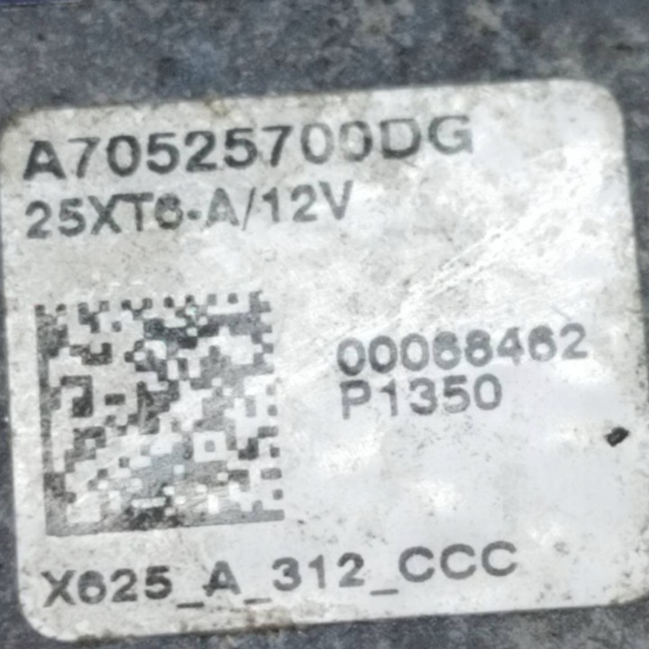 2014 TESLA MODÈLE AVEC MODULE POZIOMOWANIE FEUX XÉNON A70525700DG