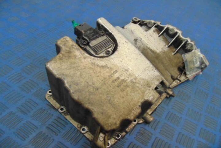 AUDI A4 B6 2.0 20V CUVETTE HUILEUX 06B103603