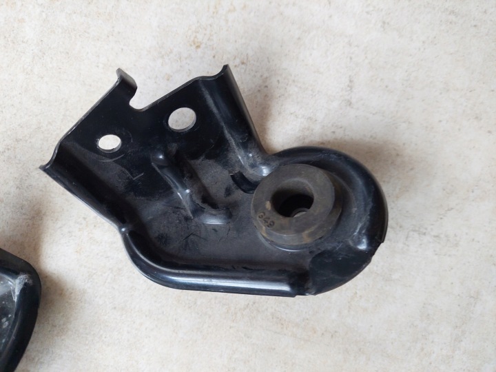 POIGNÉE FIXATION RADIATEUR TOYOTA GT86 SUBARU BRZ