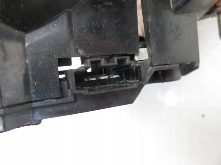 CACHE COUVERCLES DE COFFRE VW VENTO 1H5853481 LB7Z