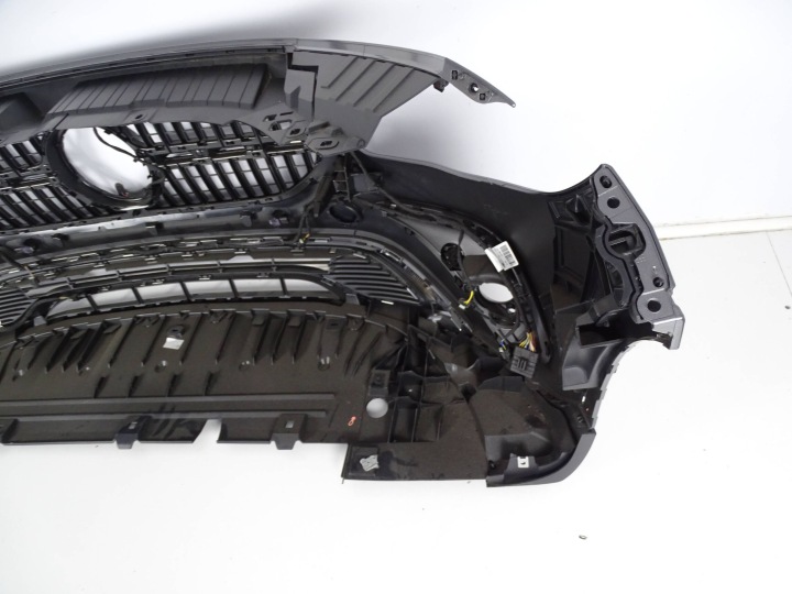 PARE-CHOCS AVANT MERCEDES GLA 247 LIFT VERSION 6XPDC RADAR HALOGÈNES CAMÉRA