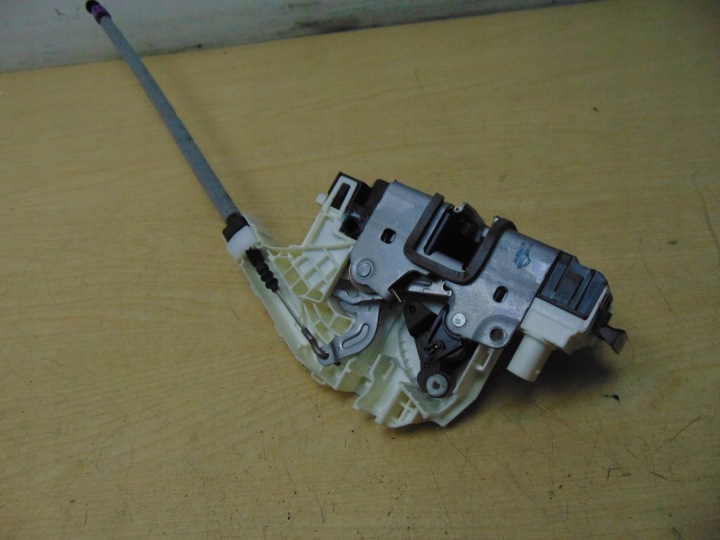 SERRURE GAUCHE ARRIÈRE MERCEDES W176 4 W117 BROCHES EUROPE