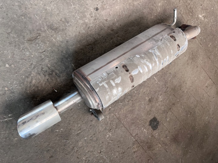 TUYAU D'ÉCHAPPEMENT SILENCIEUX FINAL KIA STONIC 17- 1.0 T-GDI YBM40 30 MILLE KM!