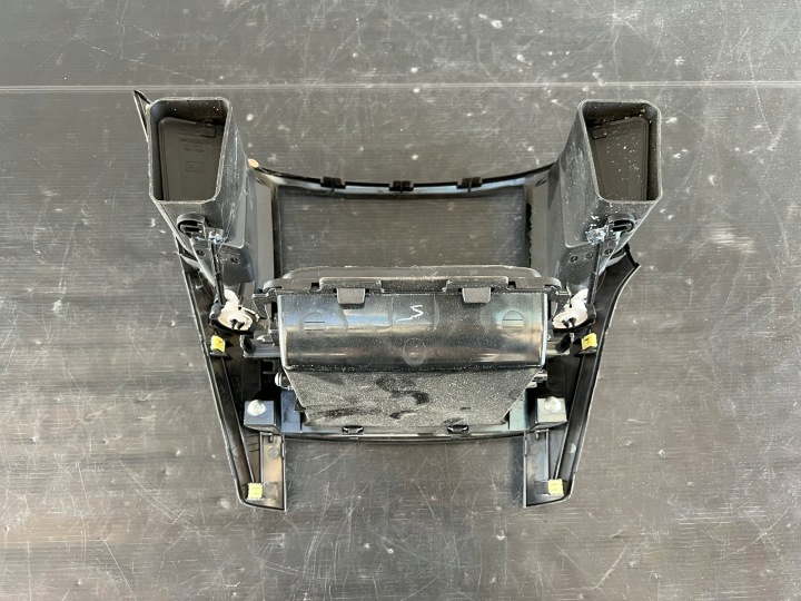 SUBARU OUTBACK IV 2.0 D CHÂSSIS RADIO PROTECTION 66120AJ030