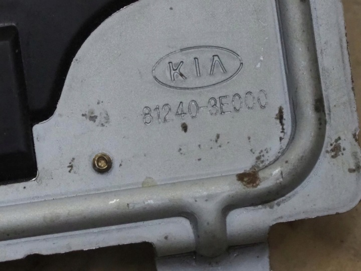KIA SORENTO 1 I SERVOMOTEUR SERRURE ARRIÈRE COUVERCLES DE COFFRE 81240-3E000