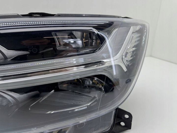 VOLVO XC40 GAUCHE AVANT PHARE LED COMPLÈTE ANGLAIS 31655992