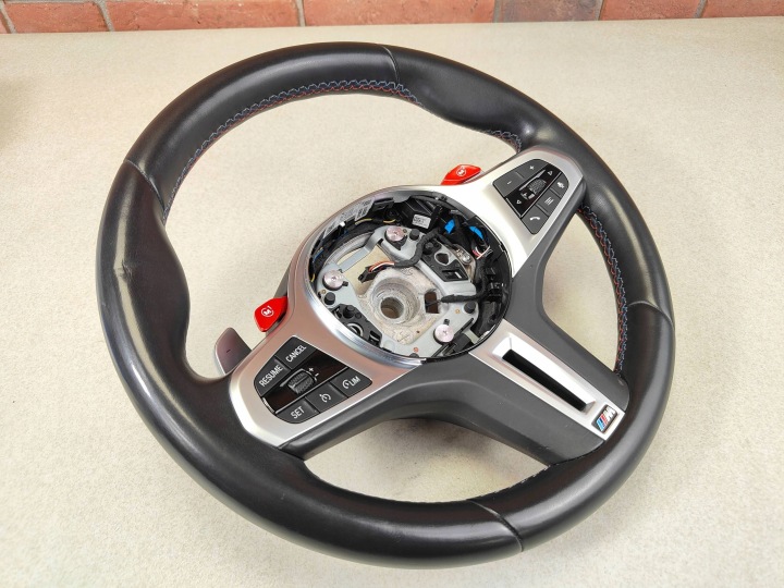 VOLANT M POWER ASSISTANT PALETTES BMW F90 M5 F91 F92 M8 X5M F95 X6M F96