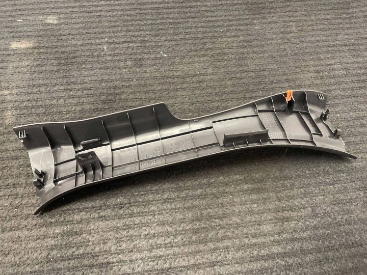 2020 TOYOTA RAV 4 (XA50) REVÊTEMENT SEUIL ARRIÈRE 6791742110