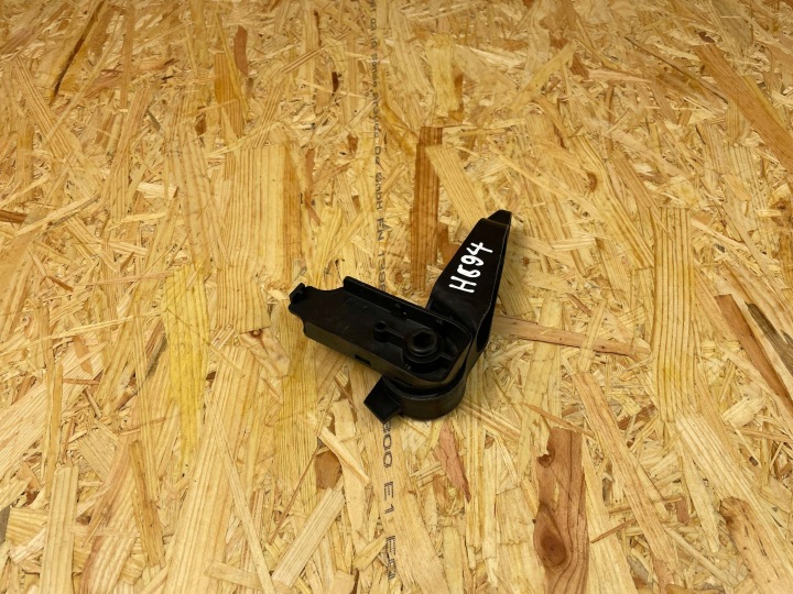 SUPPORT POIGNÉE FIXATION JALOUSIES GAUCHE BMW 3 G20 G21 7434061