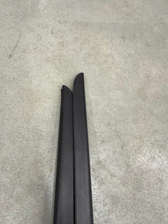 MOULURE PARE-BRISE GAUCHE DROITE ENSEMBLE Q5 80A ORIGINAL