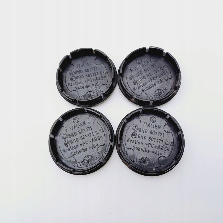 COUVERCLE BOUCHONS VERS JANTES R15 VW GOLF IV 6N0601171 NR34 JEU