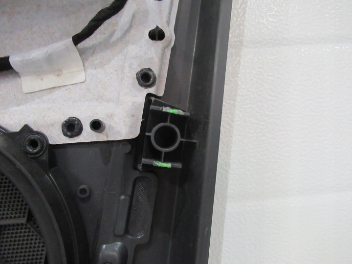 VW GOLF VI PLUS COLLECTEUR PORTES GAUCHE AVANT 5M0868079A