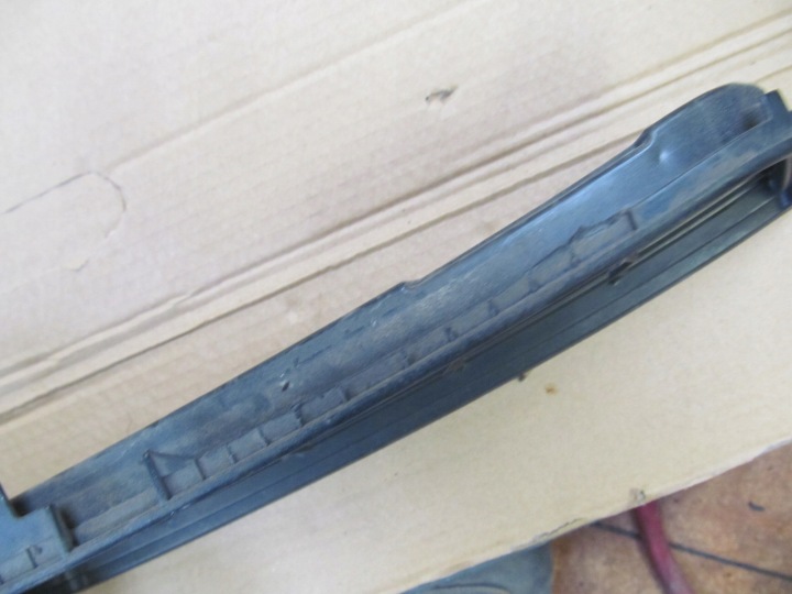 CHEVROLET AVEO HAYON 08-12 GRILLE PARE-CHOCS AVANT C308