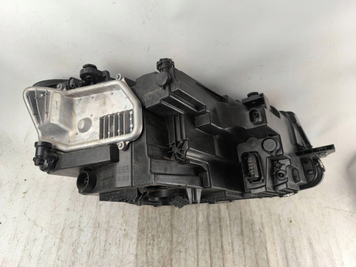 PHARE GAUCHE COMPLET LED VW CADDY 2020-2025 EUROPE