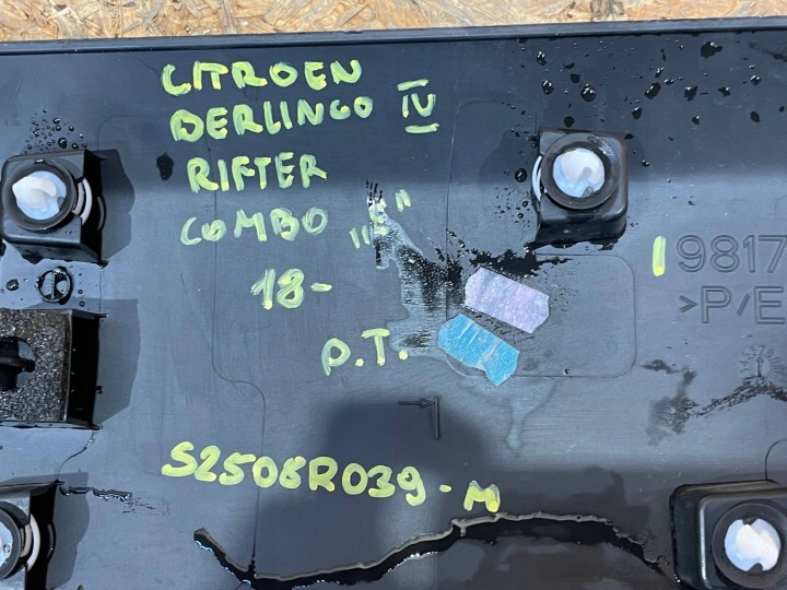 CITROEN BERLINGO IV 4 III 18- RIFTER COMBO E MOULURE INFÉRIEURE PORTES DROIT ARRIÈRE
