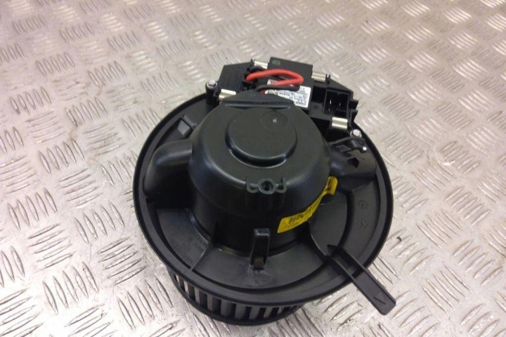 RELAIS VENTILATEUR RÉCHAUFFEURS AUDI 3C0907521G 1.97L DIESEL 2016