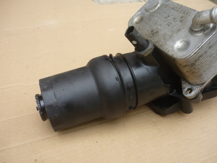 CHÂSSIS FILTRE HUILES RADIATEUR 2.0 FSI 150KM 06D115397G FONCTIONNEL