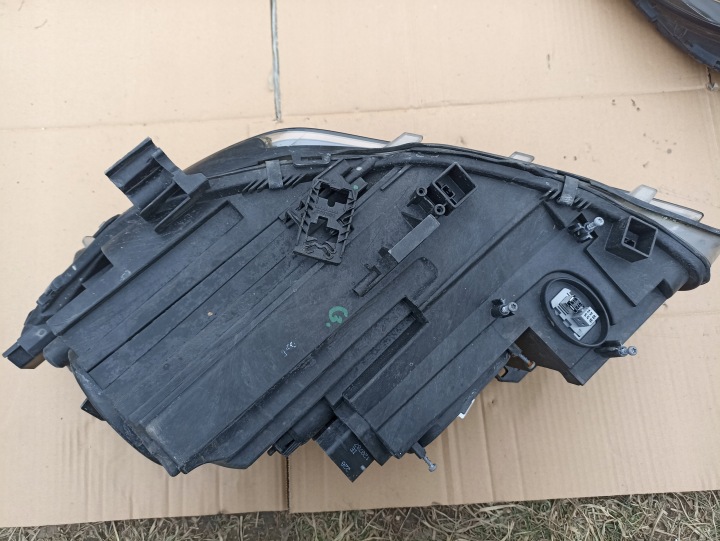 MERCEDES W117 C117 CLA PHARE DROITE PROJECTEUR ILS ANGLAISE